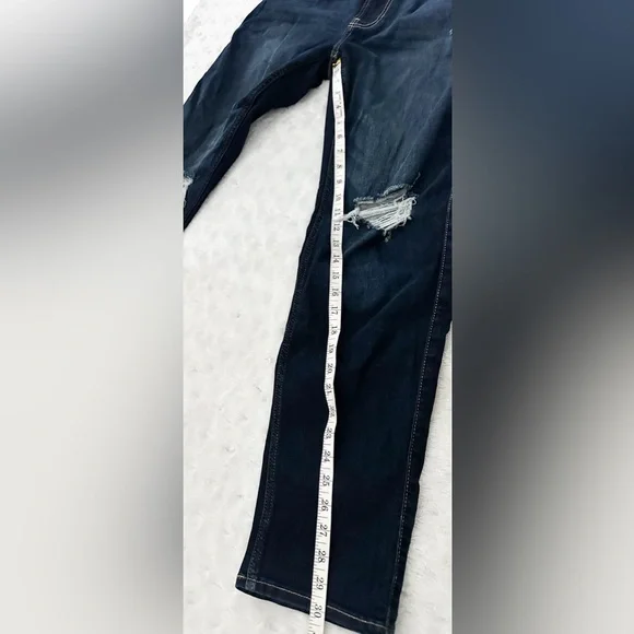 NWOT- HOLLISTER Men’s Distressed Dark Wash Skinny Jean - Picture 8 of 10